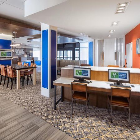 Holiday Inn Express East Peoria - Riverfront By Ihg Zewnętrze zdjęcie