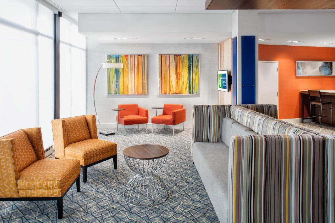 Holiday Inn Express East Peoria - Riverfront By Ihg Zewnętrze zdjęcie